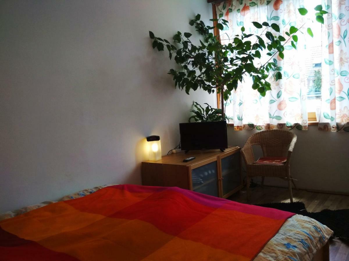דירות אסטרגום Aradi Apartman מראה חיצוני תמונה